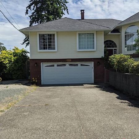 Bright Modern 1Br Suite In Sooke Village Core Экстерьер фото